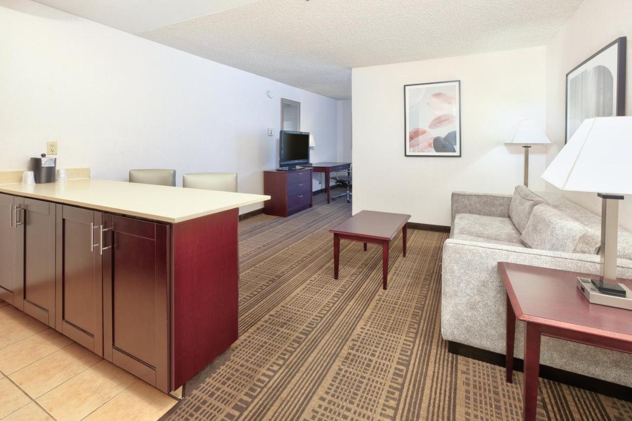 Holiday Inn & Suites Santa Maria By Ihg Exteriör bild