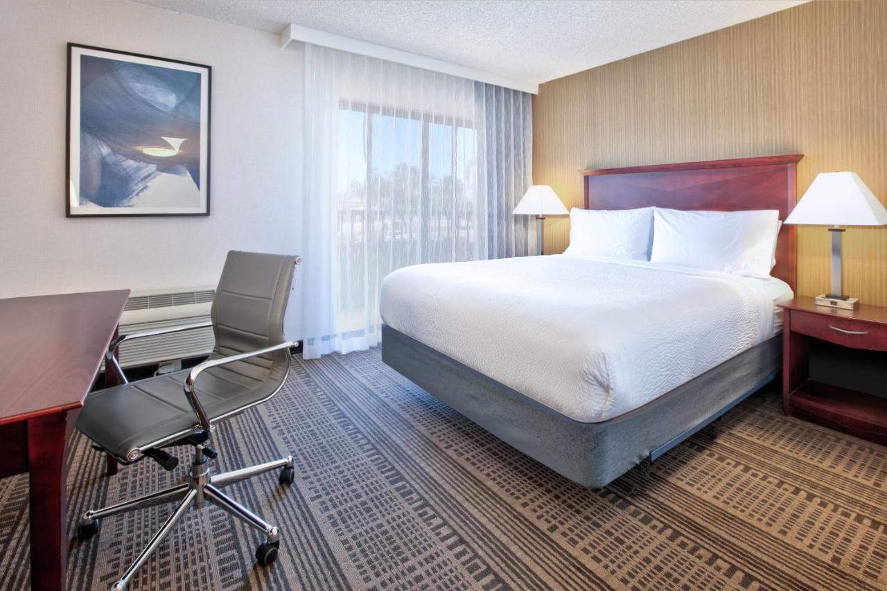 Holiday Inn & Suites Santa Maria By Ihg Exteriör bild