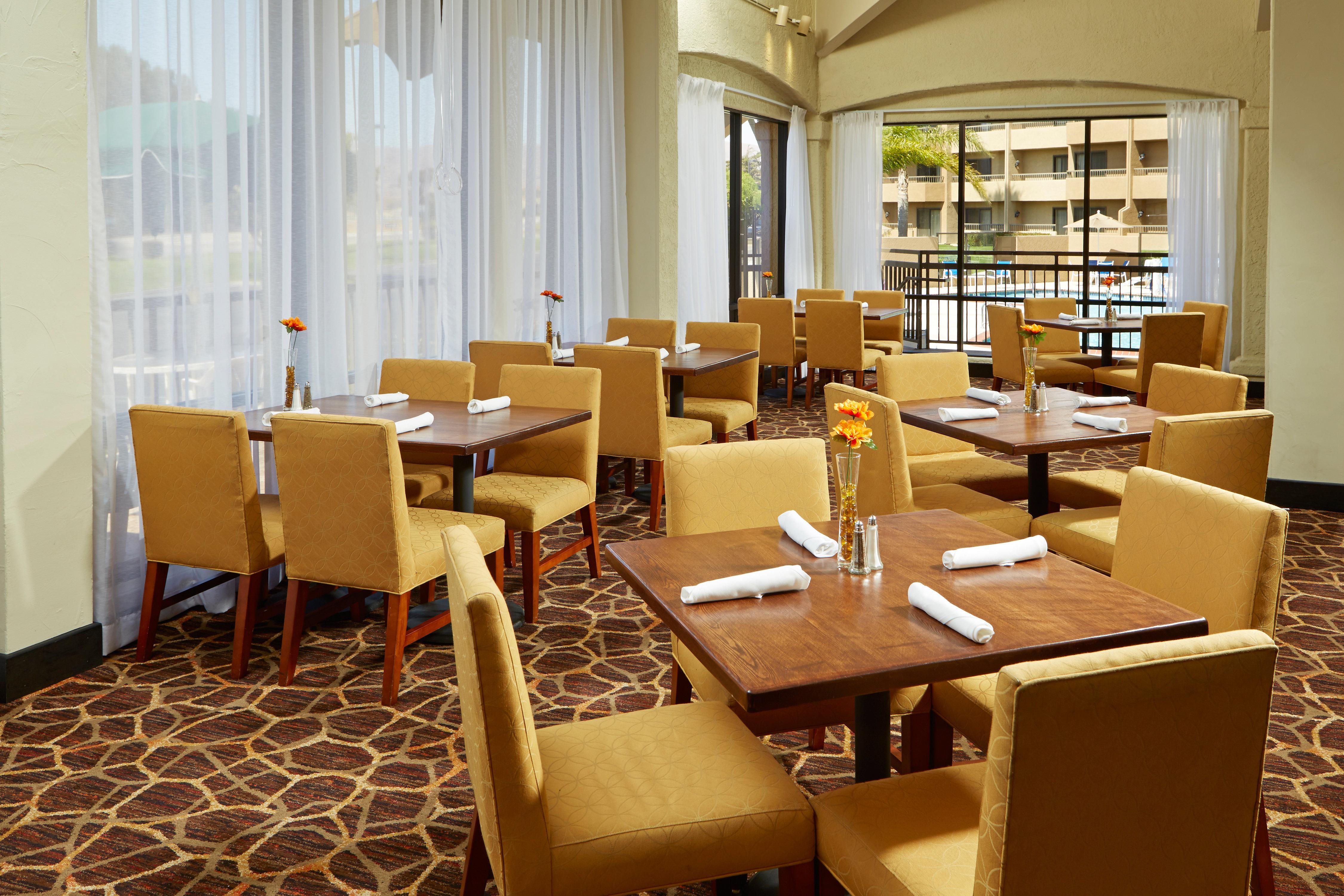 Holiday Inn & Suites Santa Maria By Ihg Exteriör bild
