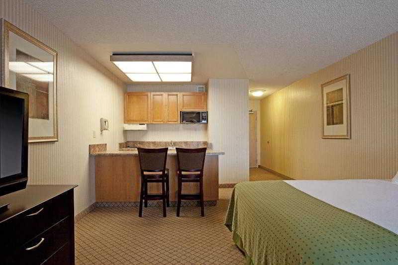 Holiday Inn & Suites Santa Maria By Ihg Rum bild